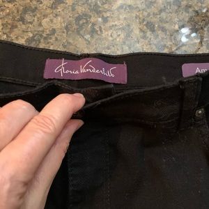 Gloria Vanderbilt Amanda black denim jeans